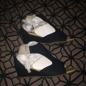 Navy Blue Low Wedges